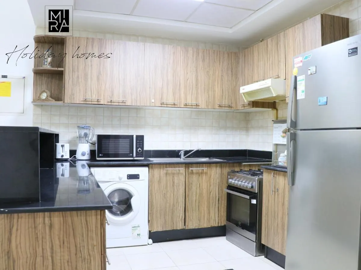 Serviced 1 Bed In Downtown - 5 Min To Dubai Mall Apartment